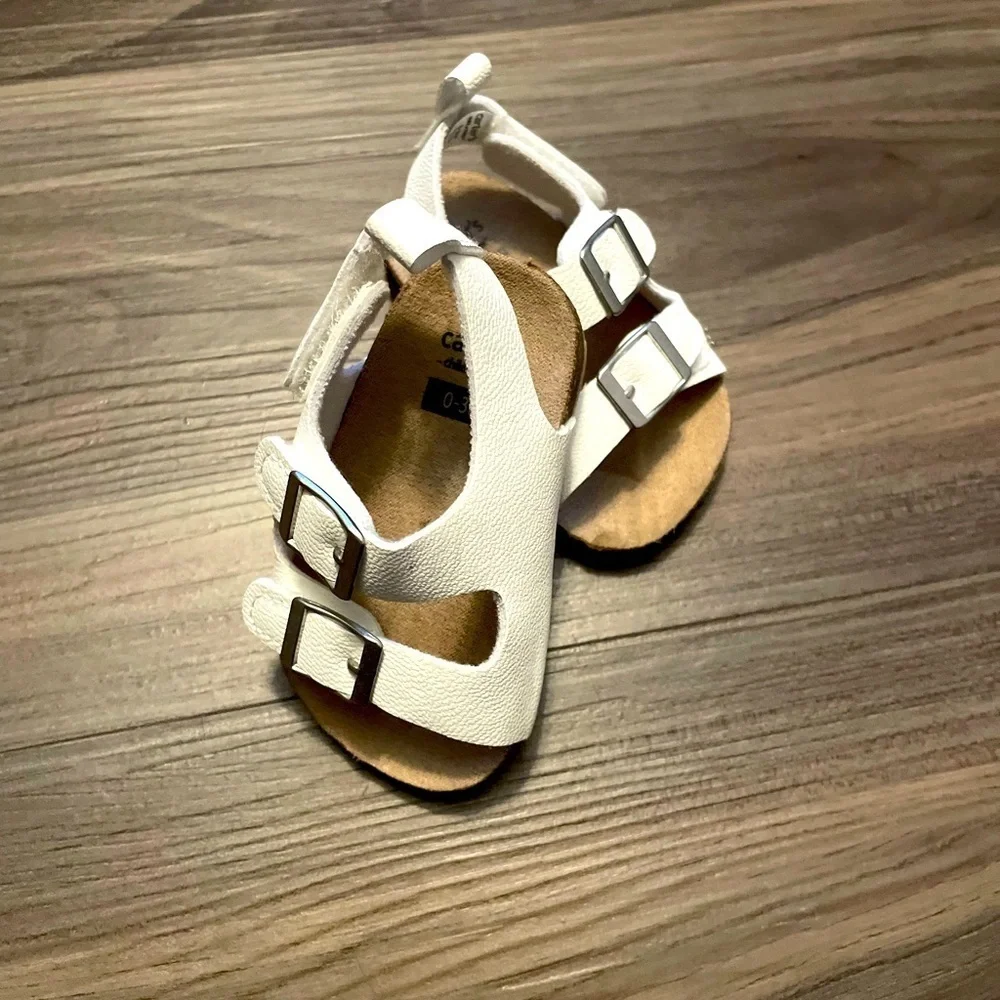 Carter's White Kids Sandals with Buckles size 0-3M